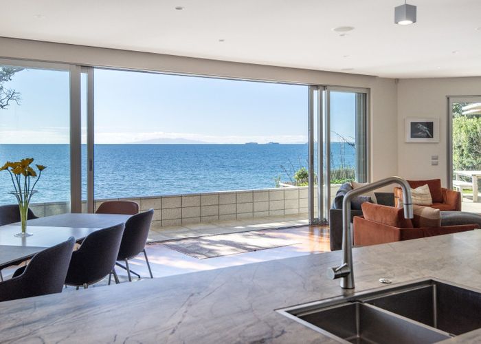  at 67 Rothesay Bay Road, Rothesay Bay, North Shore City, Auckland