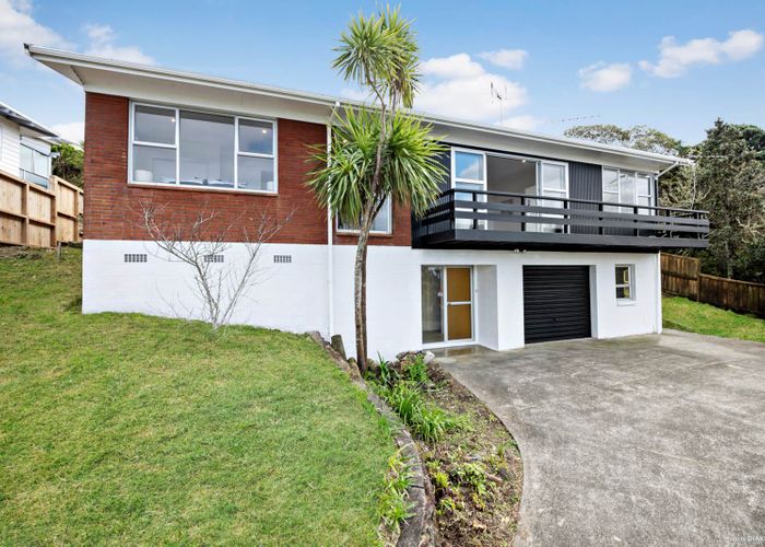  at 3 Hames Terrace, Hillsborough, Auckland