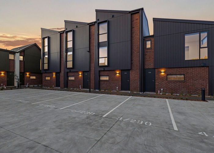  at 2/226 Blenheim Road, Riccarton, Christchurch City, Canterbury