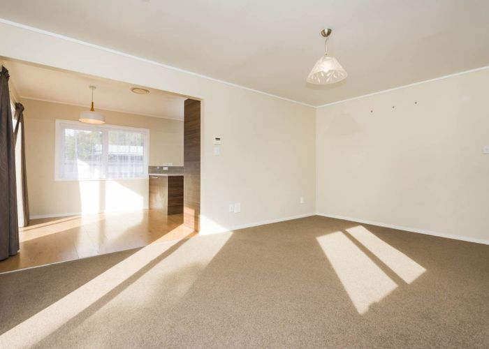  at 1/62 Glenvar Road, Torbay, Auckland