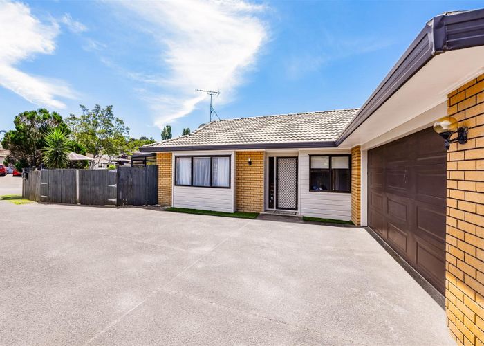  at 21A Britannia Place, Half Moon Bay, Manukau City, Auckland