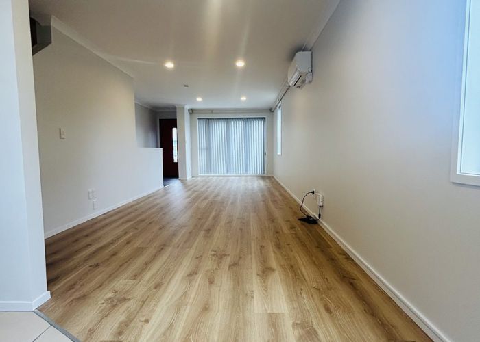  at 8/97 Mokoia Road, Birkenhead, North Shore City, Auckland