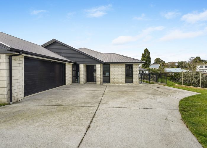  at 15 Carlingford Rise, Dinsdale, Hamilton, Waikato