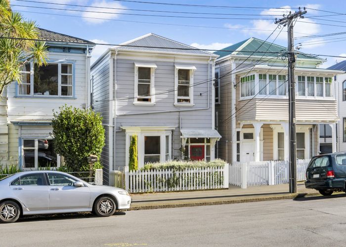  at 100 Austin Street, Mount Victoria, Wellington