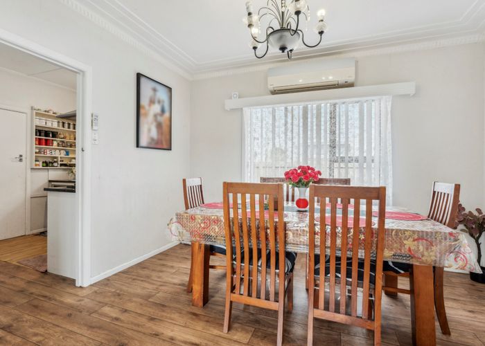  at 12 Alexander Avenue, Papatoetoe, Auckland