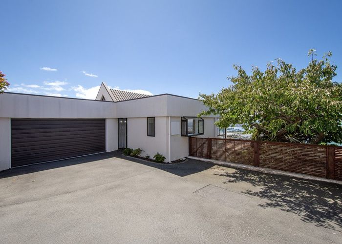  at 2/17 Belleview Terrace, Mount Pleasant, Christchurch