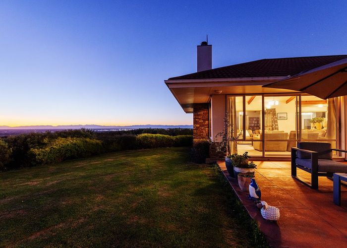  at 1 Watlings Place, Kennedys Bush, Christchurch