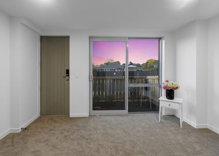  at 4/1 Matuhi Rise, Henderson, Waitakere City, Auckland