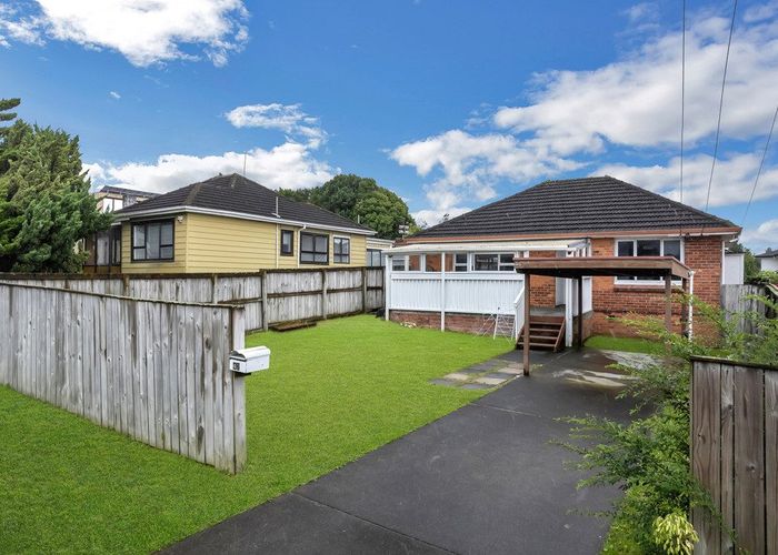  at 42 White Swan Road, Mount Roskill, Auckland City, Auckland