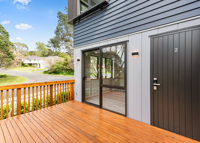 at 2 Kama Place, Sunnynook, North Shore City, Auckland