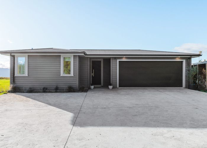 at 5 Glendas Way, Acacia Bay, Taupo, Waikato