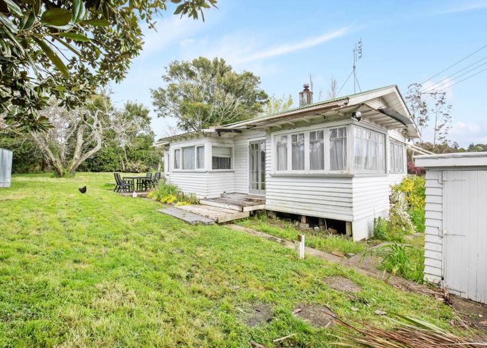 For sale 51 Whitford Park Road, Whitford, Manukau City, Auckland