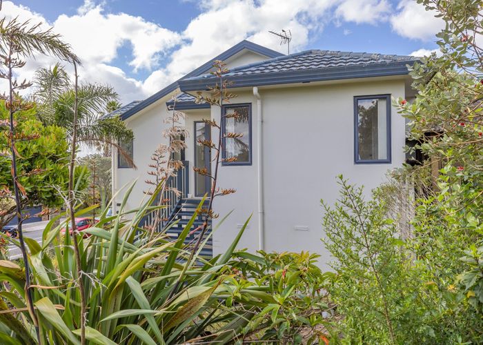  at 9 Ponderosa Drive, Oteha, Auckland