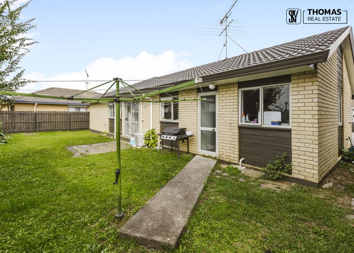  at 2/24 Horlicks Place, Randwick Park, Auckland