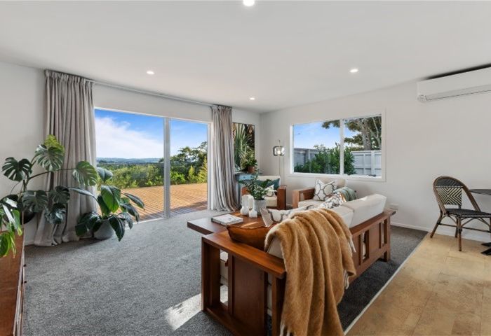  at 156 Albany Highway, Greenhithe, Auckland