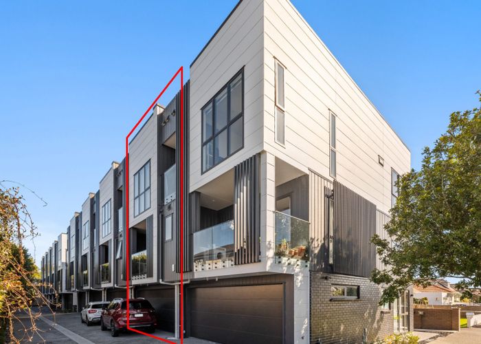  at 2/12 King Edward Avenue, Epsom, Auckland
