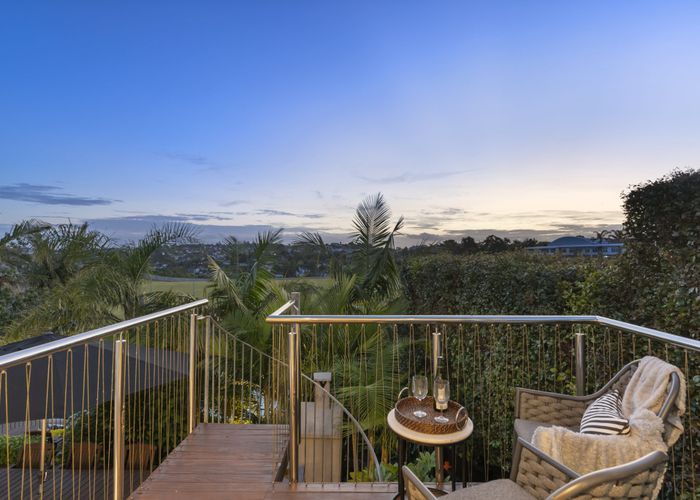  at 32 Sartors Avenue, Northcross, Auckland