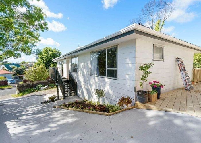  at 30 Bellringer Road, Massey, Waitakere City, Auckland