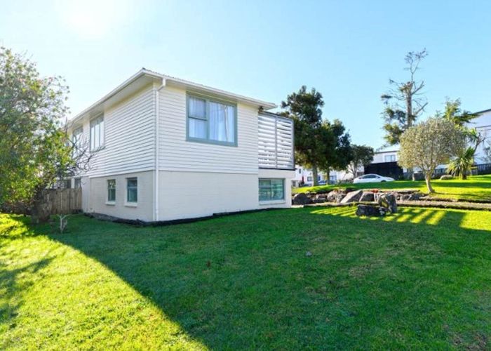  at 18 Lavelle Road, Henderson, Waitakere City, Auckland