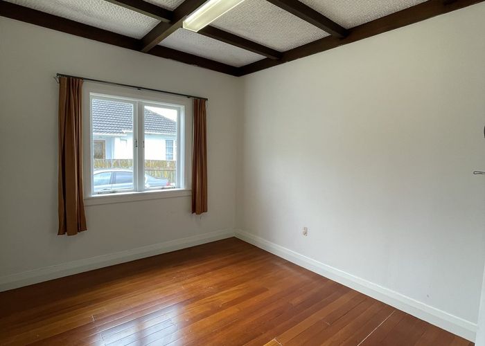  at 1063 Dominion Road, Mount Roskill, Auckland
