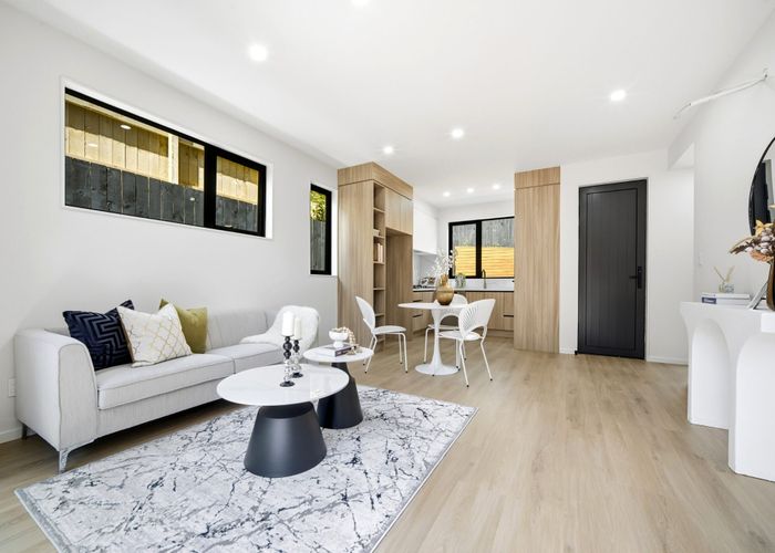  at Lot 2/584 Beach Road, Rothesay Bay, North Shore City, Auckland