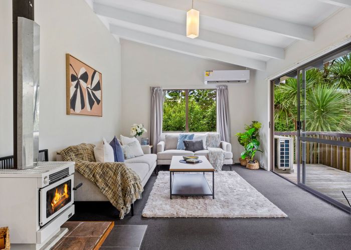  at 2/19 Seaview Road, Glenfield, North Shore City, Auckland