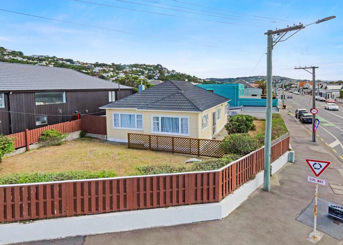  at 230 Onepu Road, Lyall Bay, Wellington, Wellington