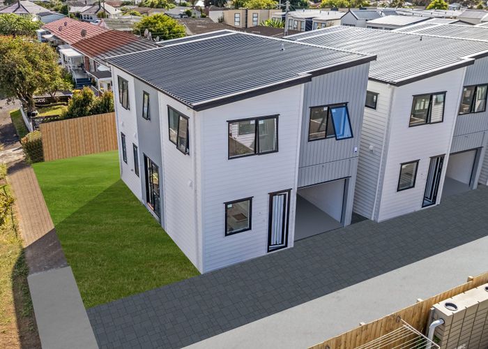  at Lot  2 / 10 Fraser Road, Papatoetoe, Manukau City, Auckland