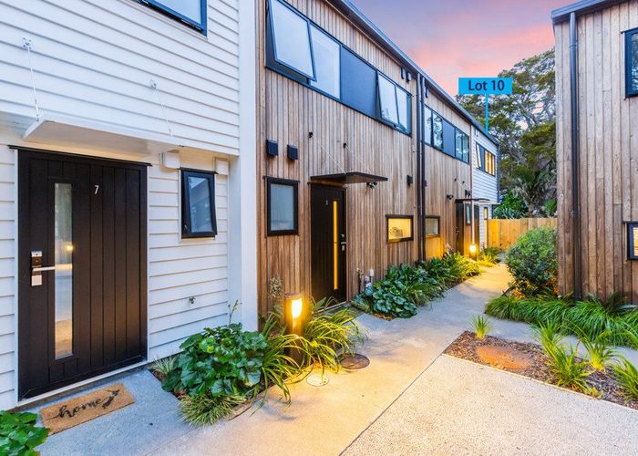  at 10/63 Hillcrest Avenue, Hillcrest, North Shore City, Auckland
