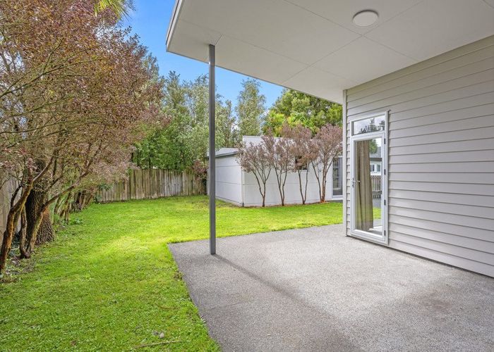  at 8 Somers Place, Spreydon, Christchurch City, Canterbury