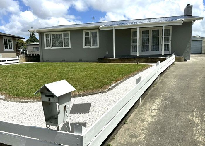  at 4 Mokau Place, Terrace End, Palmerston North, Manawatu / Whanganui