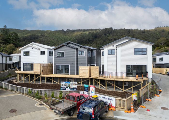  at 2 Helvetia Grove, Naenae, Lower Hutt, Wellington