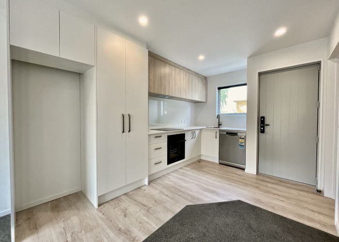 at 2/75 Lismore Street, Waltham, Christchurch City, Canterbury