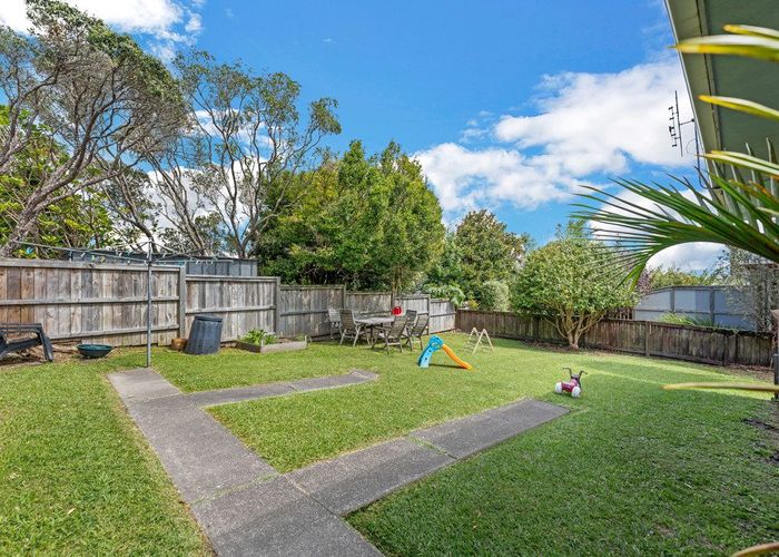 For sale 3/3 Opua Street, Belmont, North Shore City, Auckland homes.co.nz