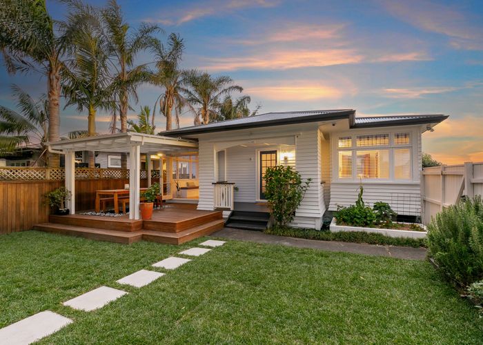  at 16 Alberta Street, Point Chevalier, Auckland