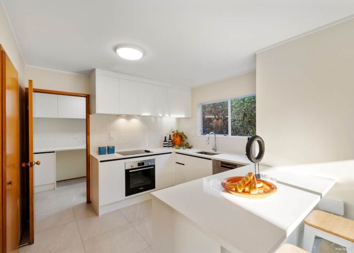  at 2/116 Paihia Road, Onehunga, Auckland