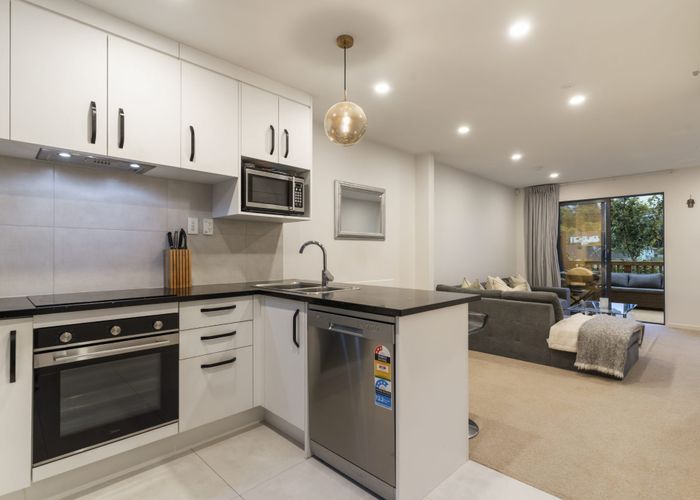  at 34/18 Hewlett Road, Massey, Waitakere City, Auckland