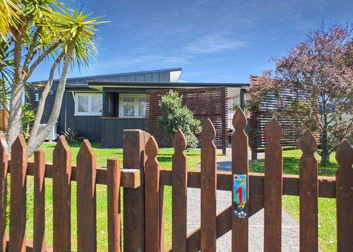 at 1 Andresen Street, Foxton Beach, Foxton