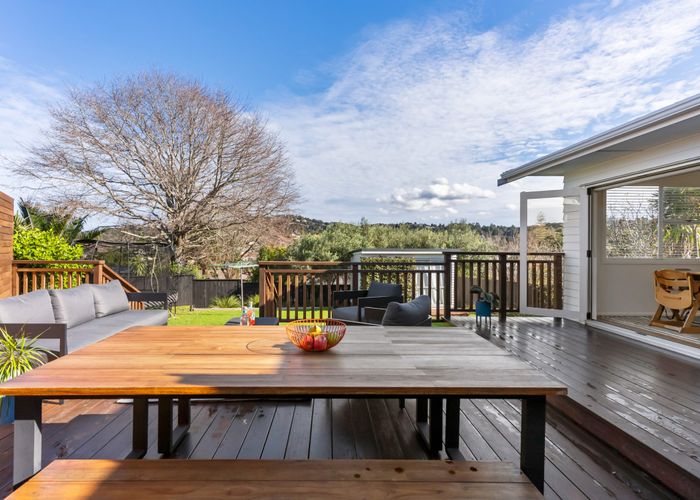  at 110 Lantana Road, Green Bay, Auckland
