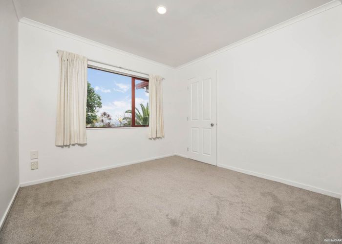  at 11 San Carlo Court, Henderson, Waitakere City, Auckland