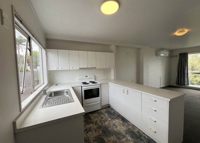  at 6a/266 Onewa Rd, Birkenhead, North Shore City, Auckland