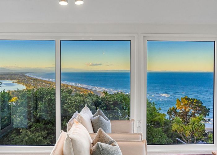  at 10A Panorama Road, Sumner, Christchurch City, Canterbury