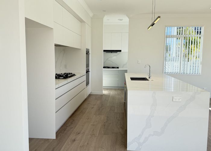  at 10 Richard Hill Close, Fairview Heights, North Shore City, Auckland