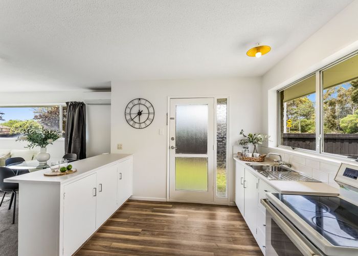  at 2/15 Keighleys Road, Bromley, Christchurch City, Canterbury