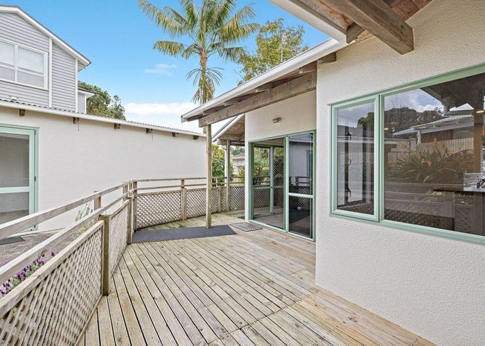  at 17B  Helvetia Drive, Browns Bay, North Shore City, Auckland