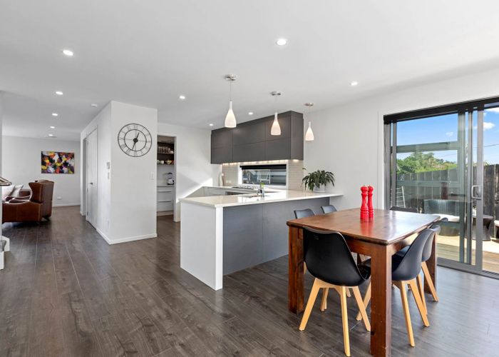  at 68 Arran Road, Browns Bay, Auckland