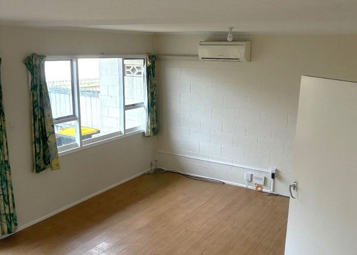  at 4/49 Picton Avenue, Riccarton, Christchurch City, Canterbury