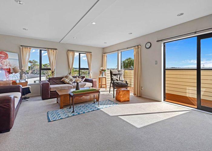  at 118D Coronation Road, Hillcrest, Auckland