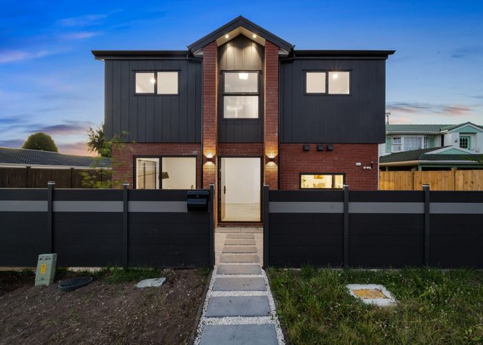  at 10 Baringa Place, Botany Downs, Manukau City, Auckland