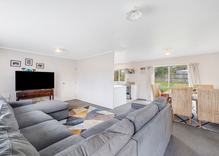  at 16 Bernina Place, Weymouth, Manukau City, Auckland